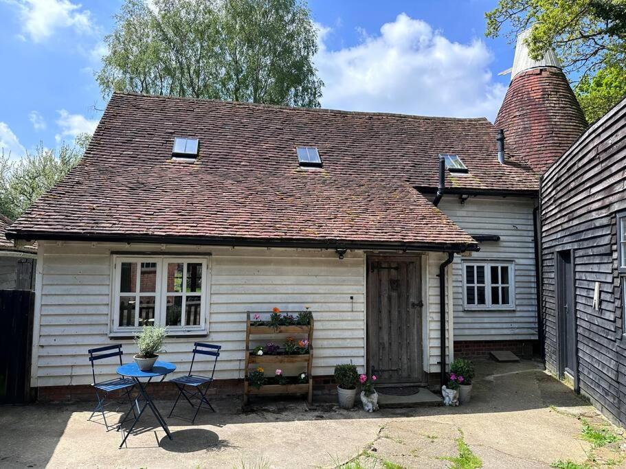 Beautiful 2 Bed Oast - 15 Acre Farm - Tunbridge Wells Villa Exteriör bild