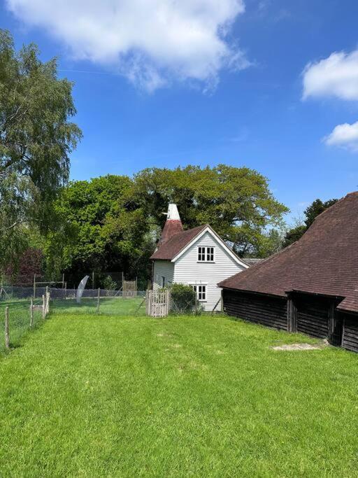 Beautiful 2 Bed Oast - 15 Acre Farm - Tunbridge Wells Villa Exteriör bild